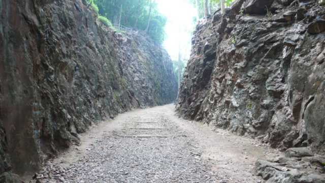A Pokoltűz bevágás (Hellfire pass) napjainkban, fotó: commons.wikimedia.org